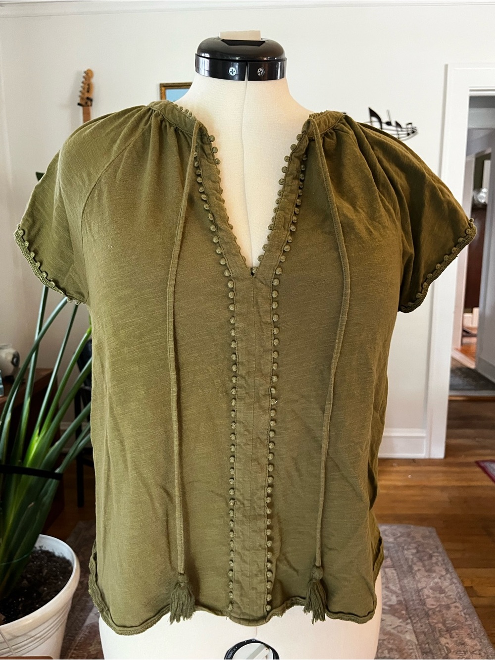 Boden Olive Short Sleeve Peasant Top